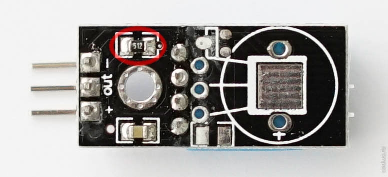 Сопротивление на фото 5,1 кОм (512 — 51*10sup2/sup = 5100 Ом = 5,1 кОм)